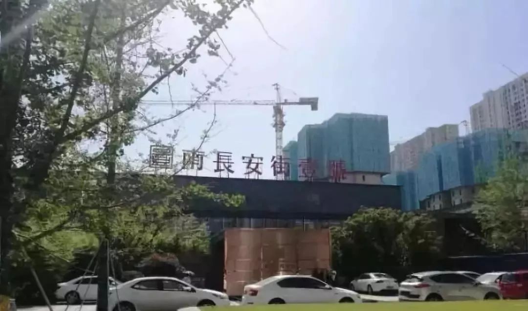 西安街道重塑古都风貌，焕发城市活力新篇章